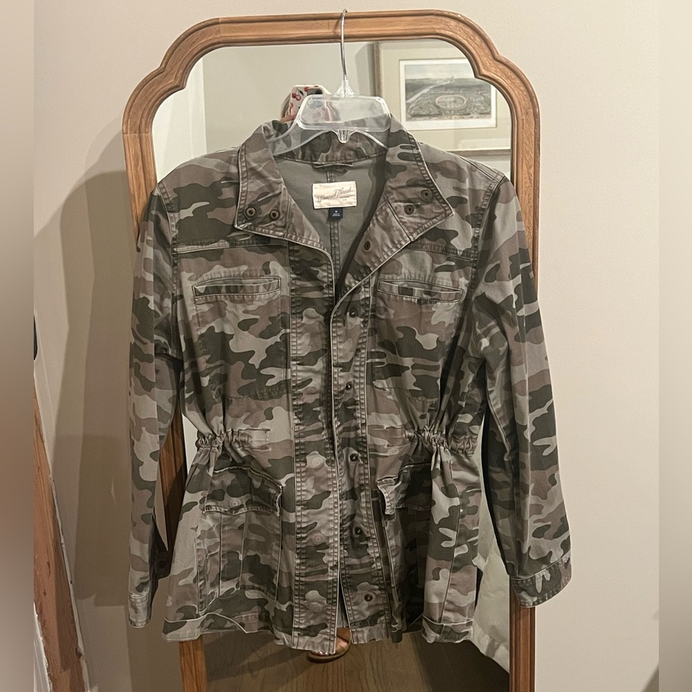 Camo print, utility jacket size medium